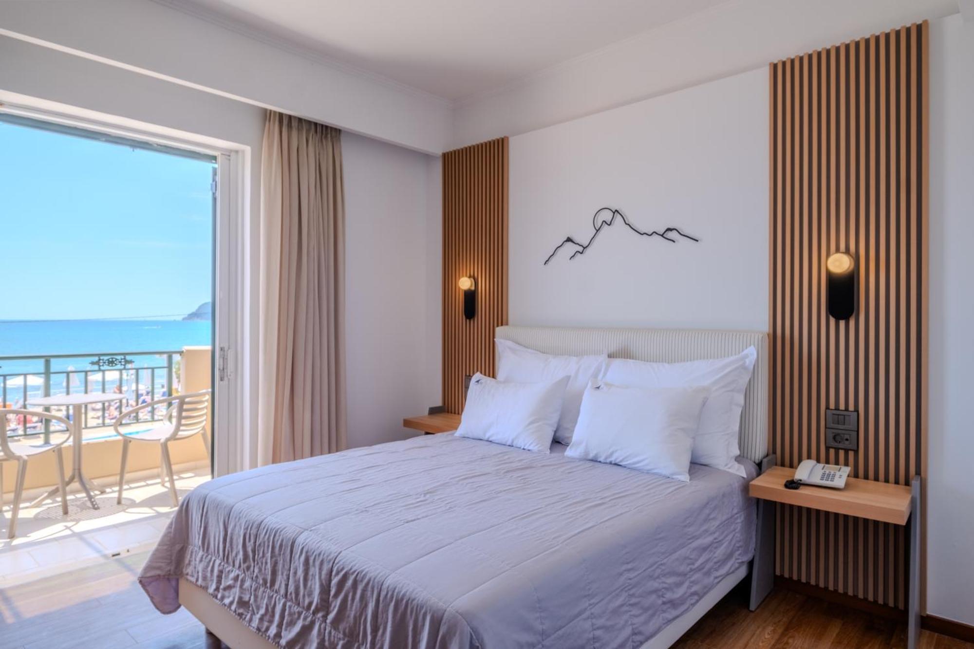 Deluxe Double or Twin Room with Sea View